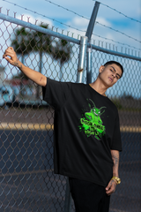 UNSTOPPABLE ROACH Oversized Wit Tee – Cockroach Revolution Collection